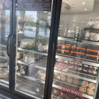 Cold Stone Creamery - Ice Cream & Frozen Yogurt Near Me - Levittown, New York
