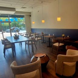 Clean and spacious for a good coffee and chat