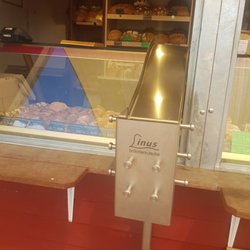 Brötchenrutsche rechts im Bild