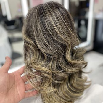 Long’s Hair Studio - Balayage blonde - Hair Salons Near Me - Katy, Texas Long’s Hair Studio - Balayage blonde - Hair Salons Near Me - Katy, Texas