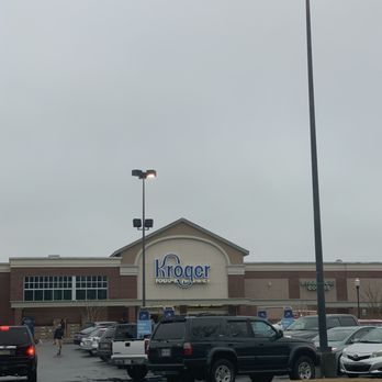 Kroger - Front of Grocery store & over crowded parking lot - Grocery Near Me - Augusta, Georgia