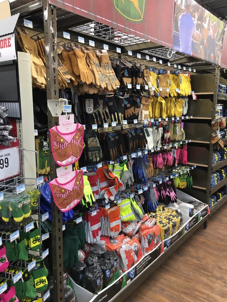 TRACTOR SUPPLY Updated September 2024 10 Reviews 33 NE Frontage