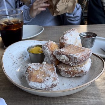 Great Maple - Powdered Sugar Beignets - New American Near Me - Newport Beach, California Great Maple - Powdered Sugar Beignets - New American Near Me - Newport Beach, California