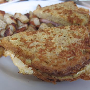 Cafe This Way - Cafe Monte Cristo - New American Near Me - Bar Harbor, Maine