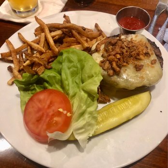 ReelHouse Marina Bay - Reel House Burger - New American Near Me - Quincy, Massachusetts