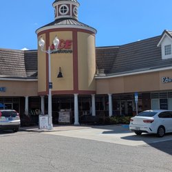 Doctor Phillips Ace Hardware - The front facade with their logo