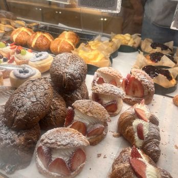 Tous Les Jours - Pastries - Bakeries Near Me - Overland Park, Kansas Tous Les Jours - Pastries - Bakeries Near Me - Overland Park, Kansas