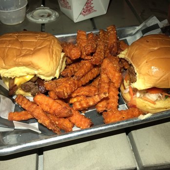 Jack Brown's - Porky Piggin and Mike Teevee sliders with sweet potato fries - New American Near Me - Charlotte, North Carolina Jack Brown's - Porky Piggin and Mike Teevee sliders with sweet potato fries - New American Near Me - Charlotte, North Carolina