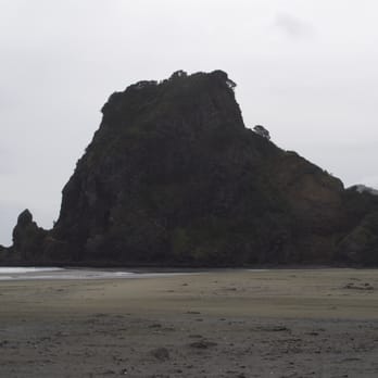 Piha Beach - Beaches Near Me - Auckland, AUK
