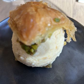 Máti - Baklava with ice cream! Fantastic! - Greek Near Me - Montreal, Quebec