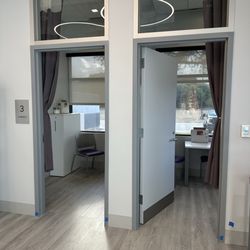 Las Colinas Pharmacy - Private consultation rooms