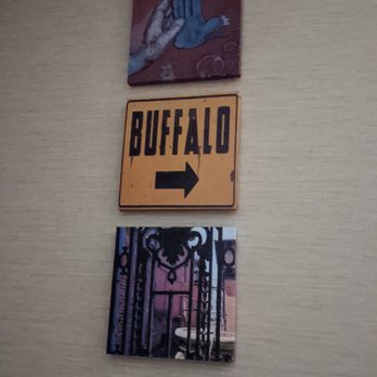 Hampton Inn Buffalo South/I-90 - Cool Buffalo signs in the bedroom - Hotels Near Me - West Seneca, New York Hampton Inn Buffalo South/I-90 - Cool Buffalo signs in the bedroom - Hotels Near Me - West Seneca, New York