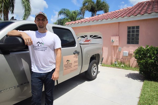 Greene's Professional Roofing Services Logo