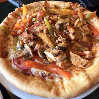 Aladdin Cafe - Spicy Chicken Pizza - Mediterranean Near Me - San Diego, California