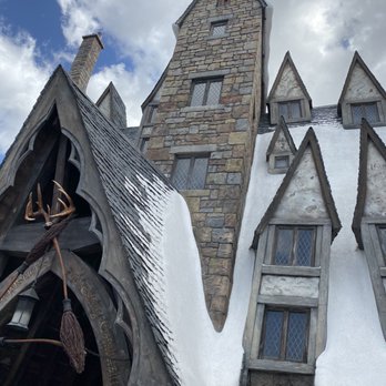 Hogsmeade Village - Amusement Parks Near Me - Orlando, Florida Hogsmeade Village - Amusement Parks Near Me - Orlando, Florida