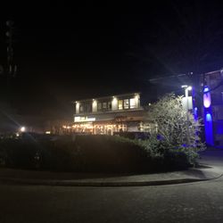 Bin 4 Burger Lounge
