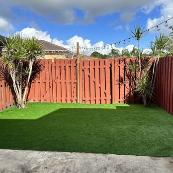 Roca Innovation - New turf backyard - Artificial Turf Near Me Roca Innovation - New turf backyard - Artificial Turf Near Me