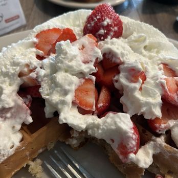 Deja Vu - Waffle - Breakfast & Brunch Near Me - Redding, California