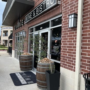 D'vine Wine Bar - outside of building - Wine Bars Near Me - Houston, Texas