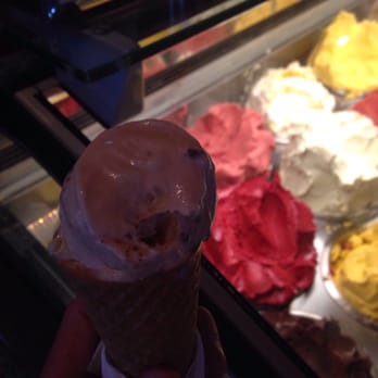 Gelato Messina - Richmond - Baci bianchi - Ice Cream & Frozen Yogurt Near Me - Melbourne, VIC Gelato Messina - Richmond - Baci bianchi - Ice Cream & Frozen Yogurt Near Me - Melbourne, VIC