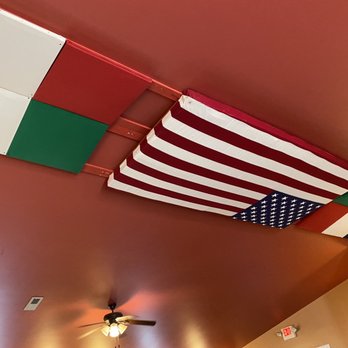 Mama D's - Fun flags - Pizza Near Me - Calvert City, Kentucky