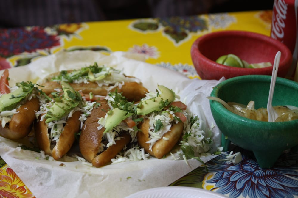 IGUANA HOUSE TAQUERIA PAVITA Updated October 2024 19 Photos Av