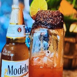 Las Fodongas - Specialty Modelo drink
