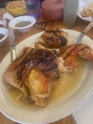 El Pollo Alegre by null