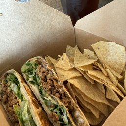Vegan gyro crunch wrap Vegan gyro crunch wrap