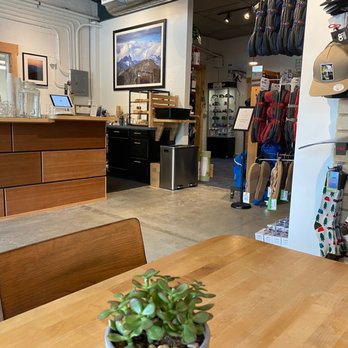 Arête - Inside - Cafes Near Me - North Bend, Washington Arête - Inside - Cafes Near Me - North Bend, Washington