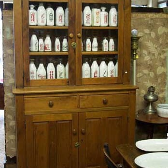 Davie's Antiques - Antiques Near Me - Harriston, Ontario
