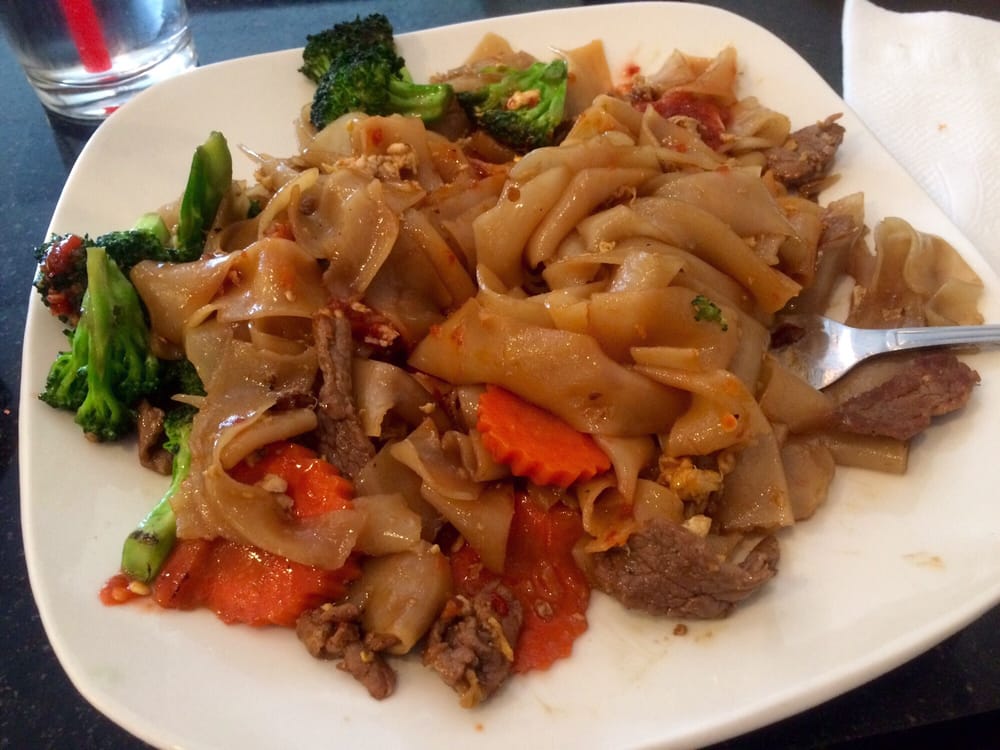 Photo of Thai Orchids - Banning, CA, United States. Pad see yew with beef