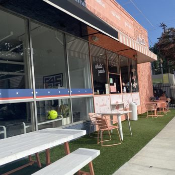 Whata Peach - Outside - Juice Bars & Smoothies Near Me - Studio City, California Whata Peach - Outside - Juice Bars & Smoothies Near Me - Studio City, California