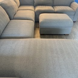 after photo of couch clean. Amazing ! after photo of couch clean. Amazing !
