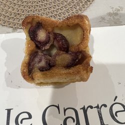Le Carré Café & Pâtisserie - Cherry Clafoutis