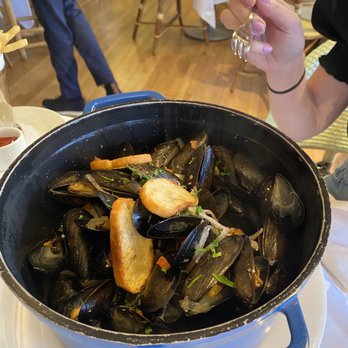 Le Bilboquet - Steamed Mussels - French Near Me - Sag Harbor, New York Le Bilboquet - Steamed Mussels - French Near Me - Sag Harbor, New York