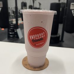 Knockout Blends - Strawberry banana 44g of protein.