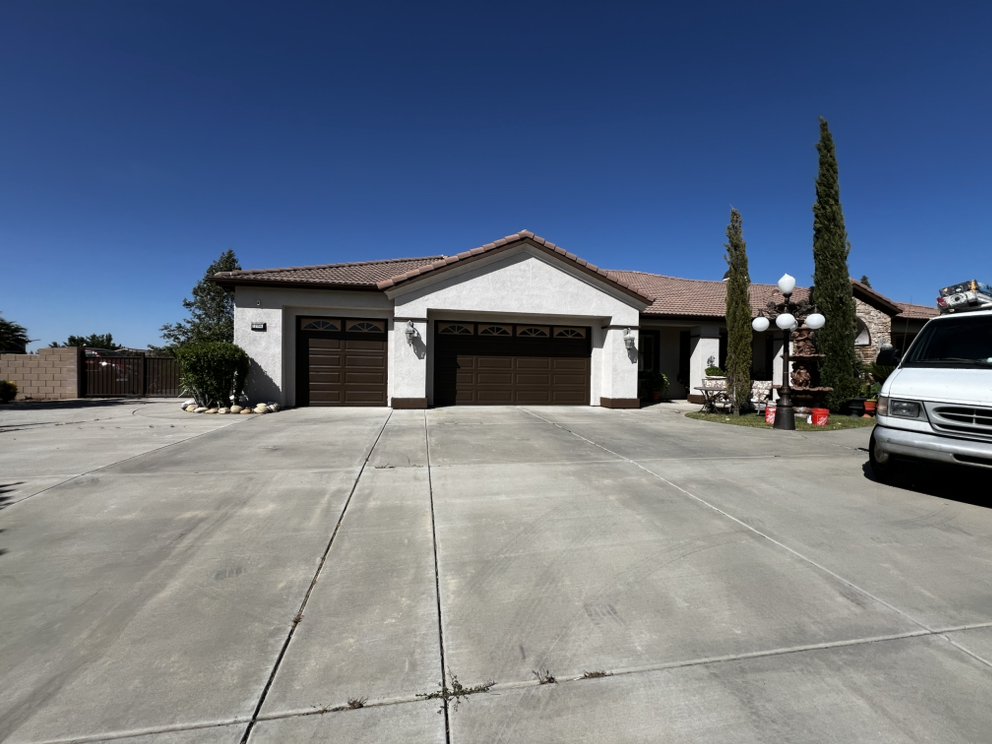Slide of J Villegas Handyman