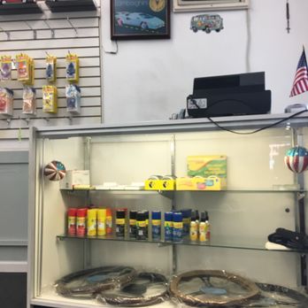 Norwood Park - Inside the waiting area - Car Wash Near Me - Chicago, Illinois