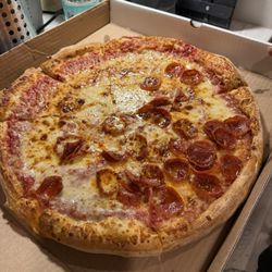 Large 1/2 pepperoni and extra cheese. Not bad, not exceptional