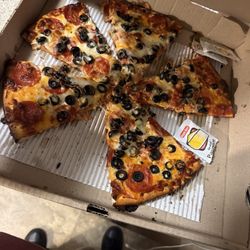 Peppino's Pizza - Rainy day in. Easy night