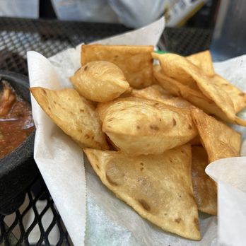 El Gallo - Flour chips 5/5 is something you don't see in a Mexican restaurant. Nice touch. - Mexican Near Me - Rancho Murieta, California El Gallo - Flour chips 5/5 is something you don't see in a Mexican restaurant. Nice touch. - Mexican Near Me - Rancho Murieta, California