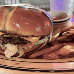 Hank’s Garage & Grill - Hank's Burger and fries. EXCELLENT. It initially looked too small but was pretty filling.