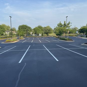 Gaard - Parking lot Crack filled, Sealed, and New Painted lines. - Masonry/Concrete Near Me - Loves Park, Illinois