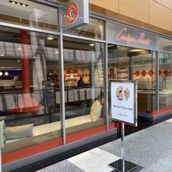 Cardigan Donuts - Front of shop