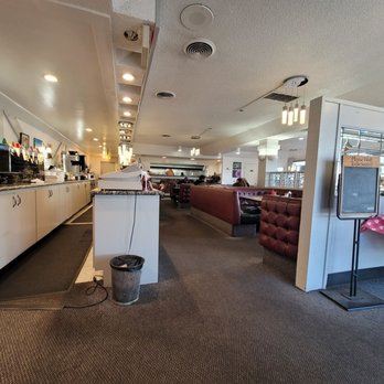 The Omelette House - Interior - Breakfast & Brunch Near Me - San Carlos, California The Omelette House - Interior - Breakfast & Brunch Near Me - San Carlos, California