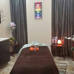 The Brave Hummingbird Healing Studio - Very soothing studio with salt lamps and calming music