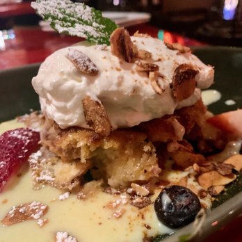 Salty Sow - Vanilla Bread Pudding - American Near Me - Austin, Texas