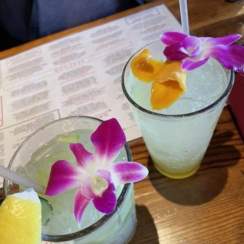 Sur at The Barnyard - N/A and full A drinks. Which is which? Both were tasty. - New American Near Me - Carmel, California Sur at The Barnyard - N/A and full A drinks. Which is which? Both were tasty. - New American Near Me - Carmel, California