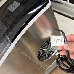 Goodwill Store - Watauga - $55 for a used old ice maker